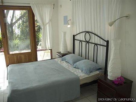 Vista Atenas Bed And Breakfast Mercedes  Δωμάτιο φωτογραφία