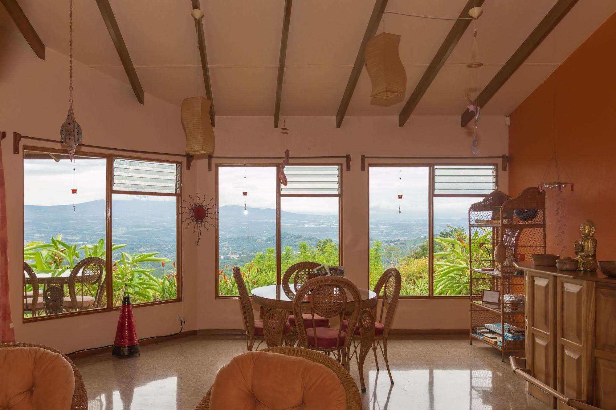 Vista Atenas Bed And Breakfast Mercedes  Εξωτερικό φωτογραφία