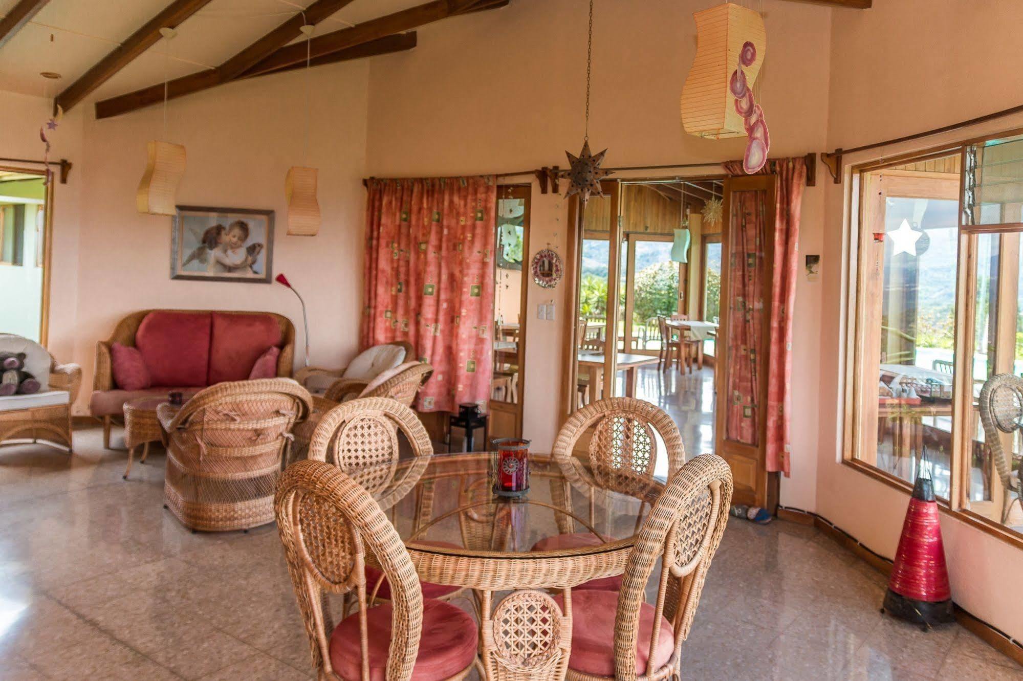 Vista Atenas Bed And Breakfast Mercedes  Εξωτερικό φωτογραφία