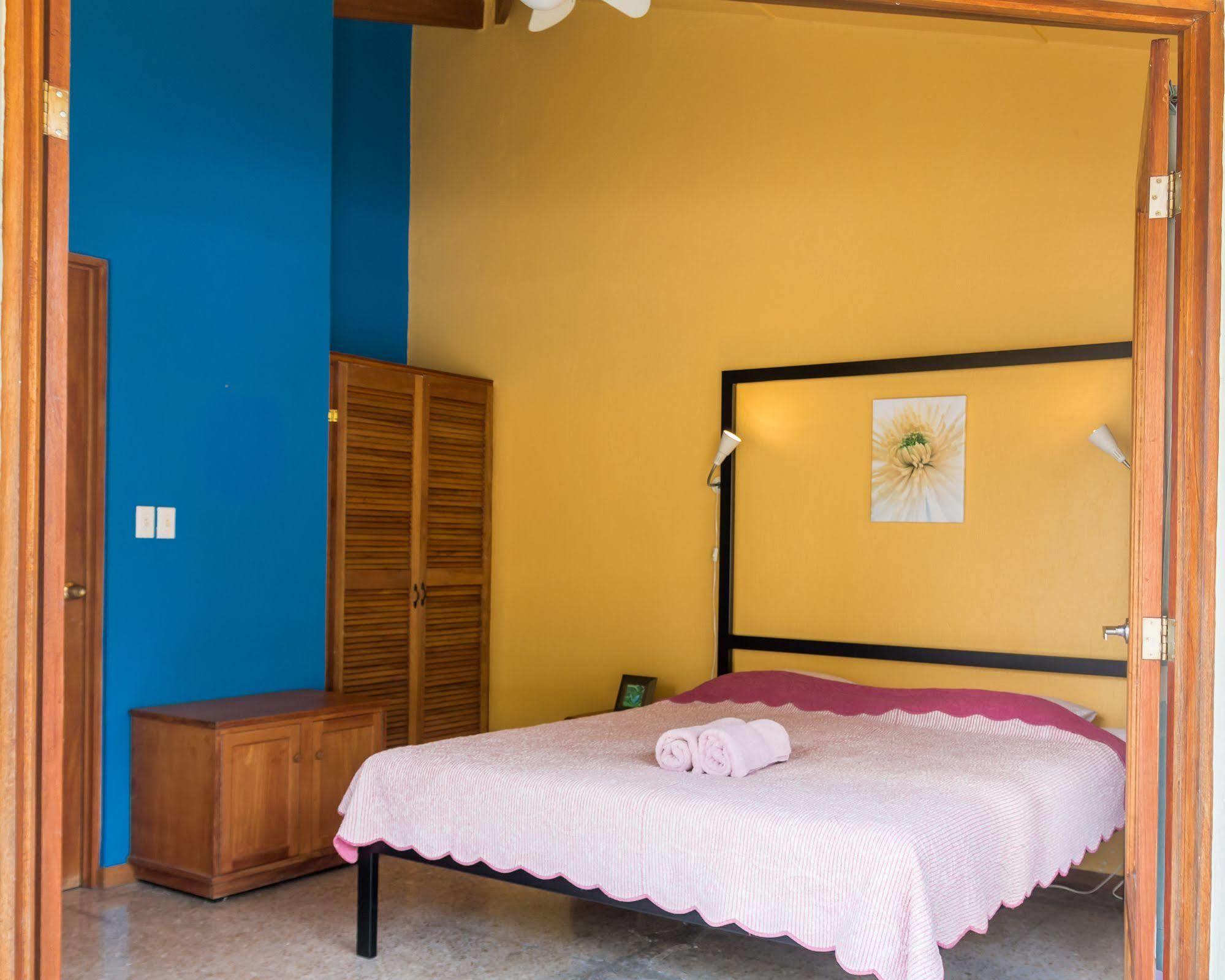 Vista Atenas Bed And Breakfast Mercedes  Εξωτερικό φωτογραφία