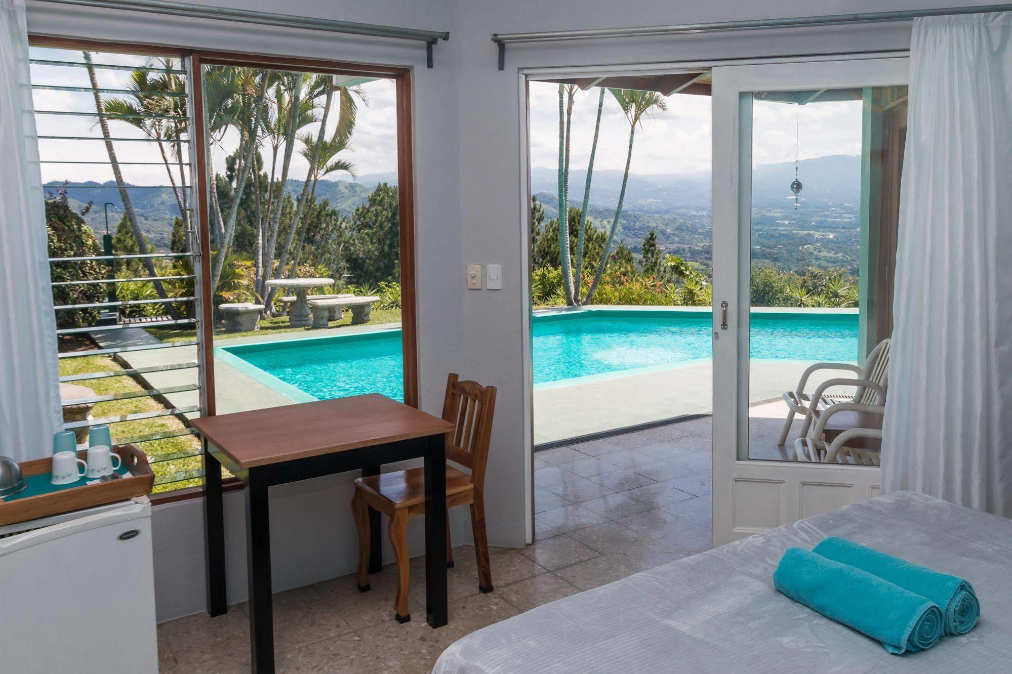 Vista Atenas Bed And Breakfast Mercedes  Εξωτερικό φωτογραφία